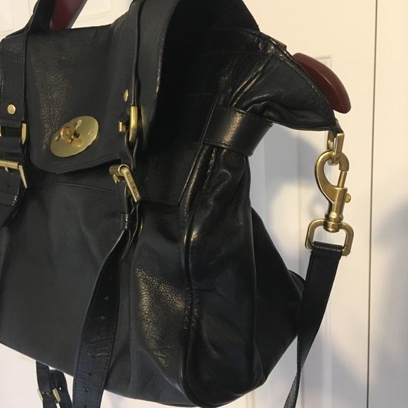 Mulberry Oversized Alexa Black Leather Gold Buckle - Picture 3 of 10